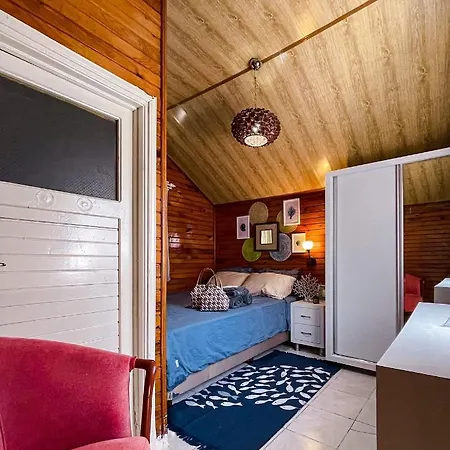 Hotel Cuba Side